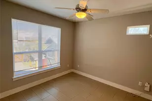 1101 Stobaugh St, Austin, TX 78757 - Photo 10