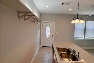 1101 Stobaugh St, Austin, TX 78757 - Photo 6