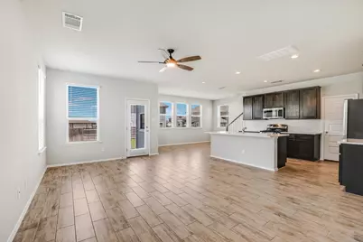 204 Crescent Street, Georgetown, TX 78626 - Photo 2