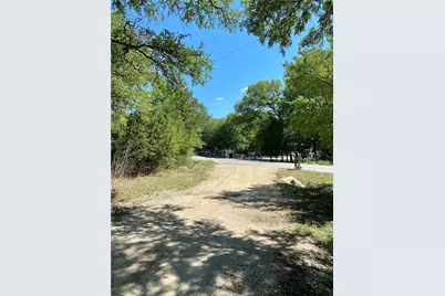 8610 Showers Drive, Elgin, TX 78621 - Photo 4