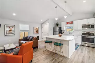 1403 Minnie Dr, Austin, TX 78732 - Photo 6