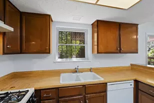 11809 Eubank Dr, Austin, TX 78758 - Photo 10