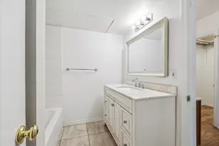 505 W 7th St, Austin, TX 78701 - Photo 14