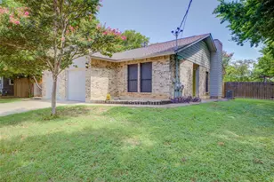 306 Corral Ln, Austin, TX 78745 - Photo 2