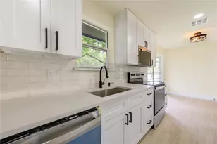 10618 Braewick Dr, Houston, TX 77096 - Photo 4