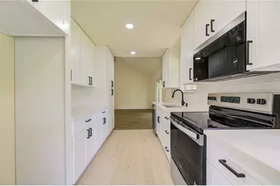 10618 Braewick Drive, Houston, TX 77096 - Photo 18