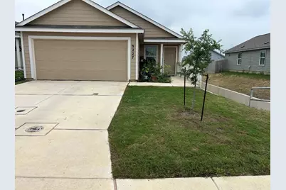 9227 Honey Mesquite, Seguin, TX 78155 - Photo 2