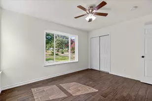 28 Lost Pines Ave, Bastrop, TX 78602 - Photo 26
