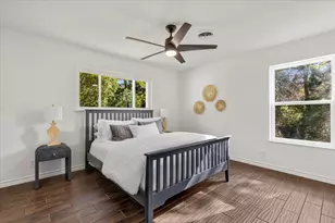 28 Lost Pines Ave, Bastrop, TX 78602 - Photo 20