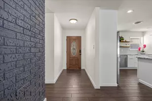 28 Lost Pines Ave, Bastrop, TX 78602 - Photo 6