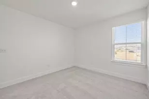 510 Tailwind Dr, Kyle, TX 78640 - Photo 14