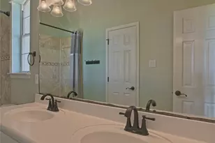 125 Waterford Ln, Georgetown, TX 78628 - Photo 20
