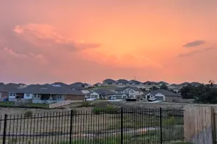 429 El Capitan Loop, Dripping Springs, TX 78620 - Photo 20