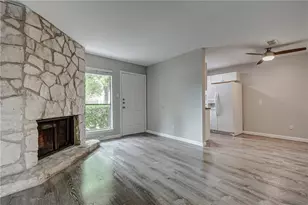 4307 S 1st St, Austin, TX 78745 - Photo 2
