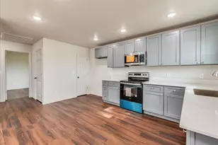 112 Gazley A & B St, Smithville, TX 78957 - Photo 24