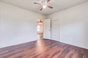 112 Gazley A & B St, Smithville, TX 78957 - Photo 20