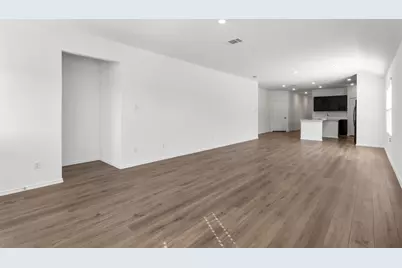 625 Waterway Avenue, Hutto, TX 78634 - Photo 8