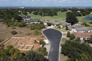 112 Winchester, Horseshoe Bay, TX 78657 - Photo 4