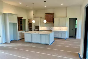 112 Winchester, Horseshoe Bay, TX 78657 - Photo 6