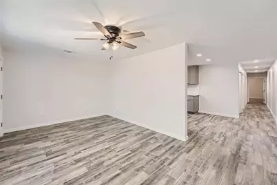 109 Fisher Street #BLD 109,111,113, Elgin, TX 78621 - Photo 4