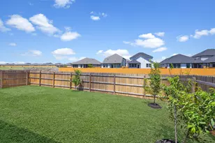 217 Sweetwater Crk Ln, Hutto, TX 78634 - Photo 28