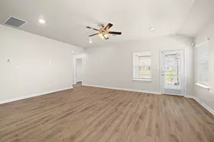 217 Sweetwater Crk Ln, Hutto, TX 78634 - Photo 10