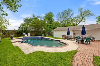 819 Hackberry Street, Taylor, TX 76574 - Photo 34