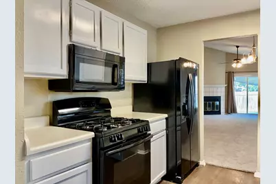 2105 Balsam Way, Round Rock, TX 78665 - Photo 8
