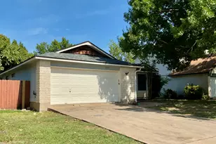 2105 Balsam Way, Round Rock, TX 78665 - Photo 2