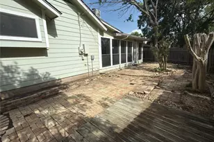 1915 Egger Ave, Round Rock, TX 78664 - Photo 18
