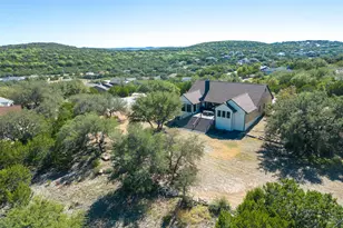702 E Summit Dr, Briarcliff, TX 78669 - Photo 24