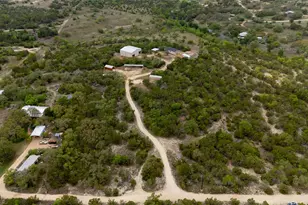 722 Wildwood Ln, Johnson City, TX 78636 - Photo 26