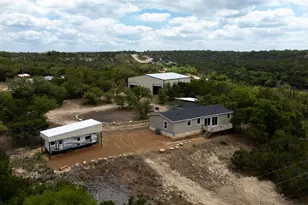 722 Wildwood Ln, Johnson City, TX 78636 - Photo 8