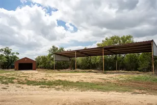 722 Wildwood Ln, Johnson City, TX 78636 - Photo 22