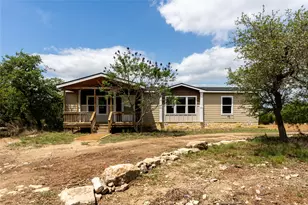 722 Wildwood Ln, Johnson City, TX 78636 - Photo 10