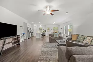 196 Jackson Blue Ln, Kyle, TX 78640 - Photo 4