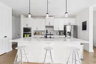 7602 Bardstown Wy, Austin, TX 78744 - Photo 6