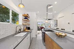 2016 Jesse E. Segovia St, Austin, TX 78702 - Photo 24