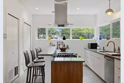 2016 Jesse E Segovia Street #A, Austin, TX 78702 - Photo 22