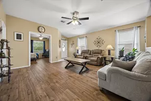 200 Bubbling Brook Dr, Hutto, TX 78634 - Photo 4