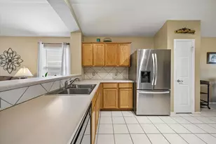 200 Bubbling Brook Dr, Hutto, TX 78634 - Photo 6