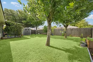 200 Bubbling Brook Dr, Hutto, TX 78634 - Photo 24