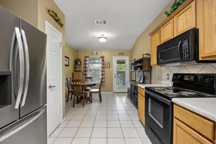 200 Bubbling Brook Dr, Hutto, TX 78634 - Photo 8