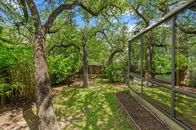12806 Blackfoot Trail, Austin, TX 78729 - Photo 32