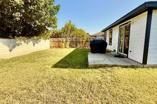 13000 Maidenhair Tr, Elgin, TX 78621 - Photo 20