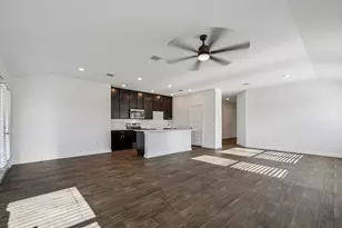 504 Elm Crk Dr, Hutto, TX 78634 - Photo 6