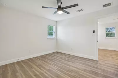 346 Webb Street, Smithville, TX 78957 - Photo 30