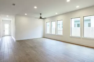 8706 Basil Hayden Ln, Austin, TX 78744 - Photo 8