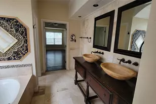 2832 Grimes Ranch Rd, Austin, TX 78732 - Photo 26