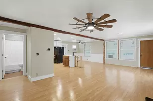 655 N W Loop 230, Smithville, TX 78957 - Photo 10